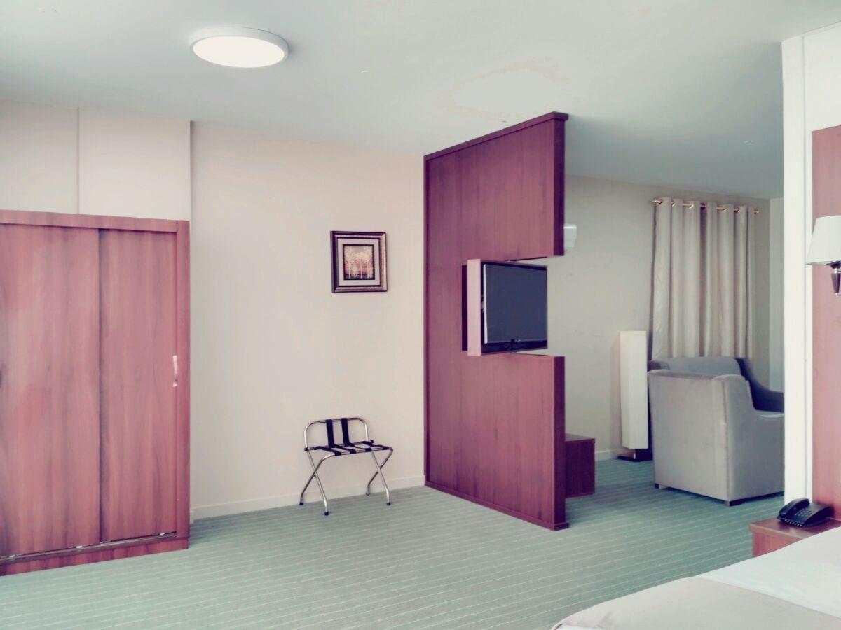 Al Dyafa Hotel Suites Salalah Bagian luar foto